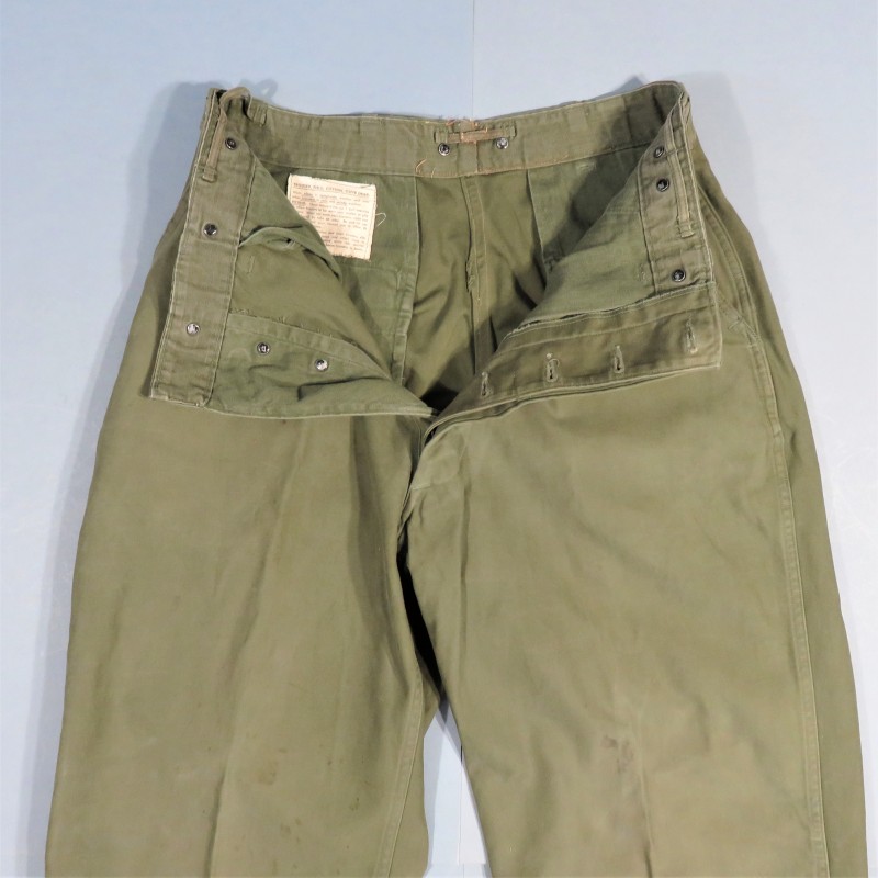 PANTALON US MODELE 1943 BOUTONS FER POUR THEATRE DES OPERATIONS EUROPEEN SECOND TYPE AVANT 1945