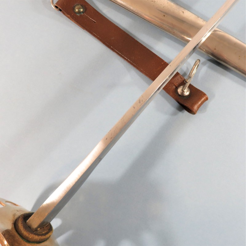 SABRE MODELE 1890 POUR OFFICIERS D'INFANTERIE GARDE DU TYPE COLONEL DERUE LAME DROITE FAB. B.F.