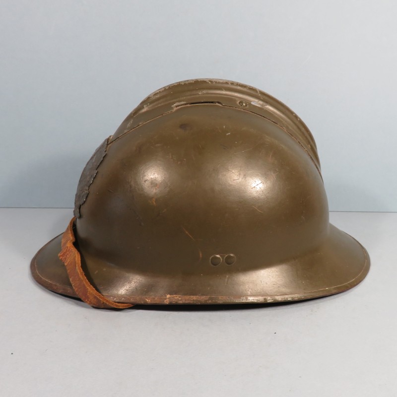 CASQUE FRANCAIS MODELE 1926 POUR LE SERVICE DE SANTE INFIRMIER ET MEDECIN MILITAIRE INSIGNE MODELE 1915 BLEU HORIZON