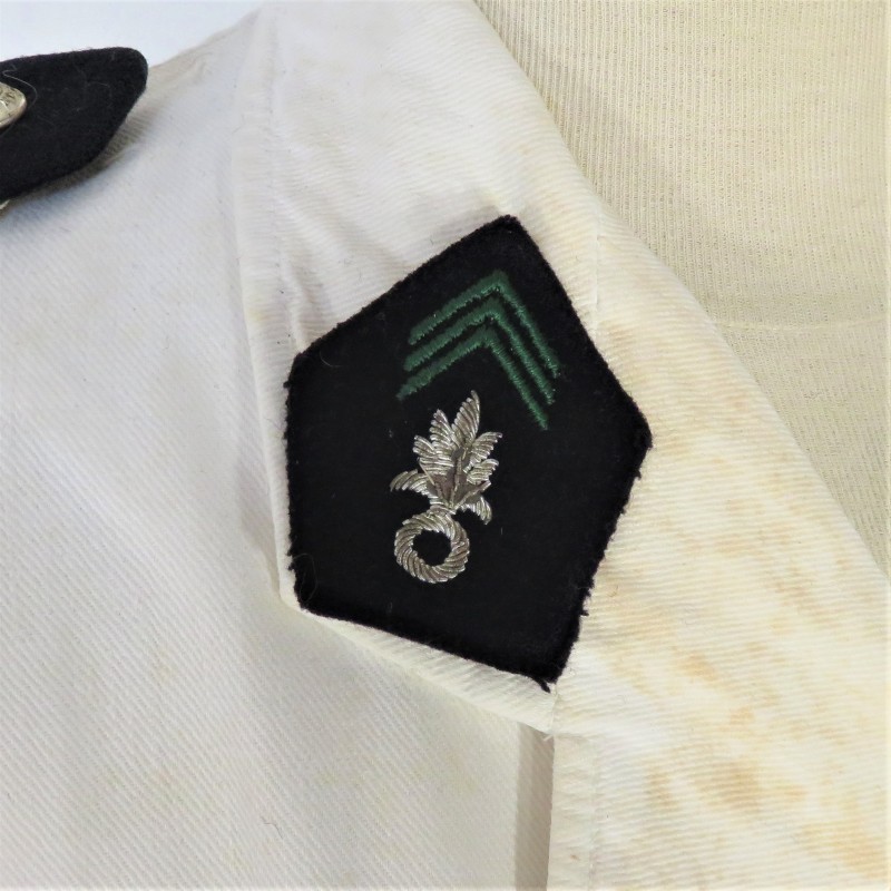 VESTE BLANCHE D'UNIFORME D'UN ADJUDANT DU REC CAVALERIE LEGION ETRANGERE ESPL ANNEES 1950 - 1970