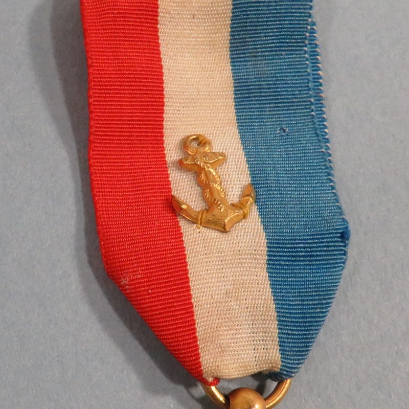 MEDAILLE DE SAUVETAGE LES MEDAILLES SAUVETEURS D'AVIGNON 1901 EN BRONZE DORE ANCRE MARINE