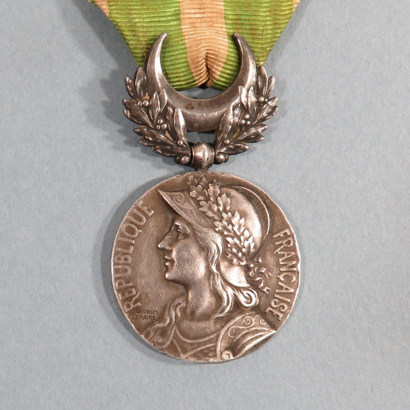 FRANCE MEDAILLE COMMEMORATIVE DES OPERATIONS DE PACIFICATION AU MAROC 1907 ET 1912 AVEC BARRATTE HAUT - GUIR