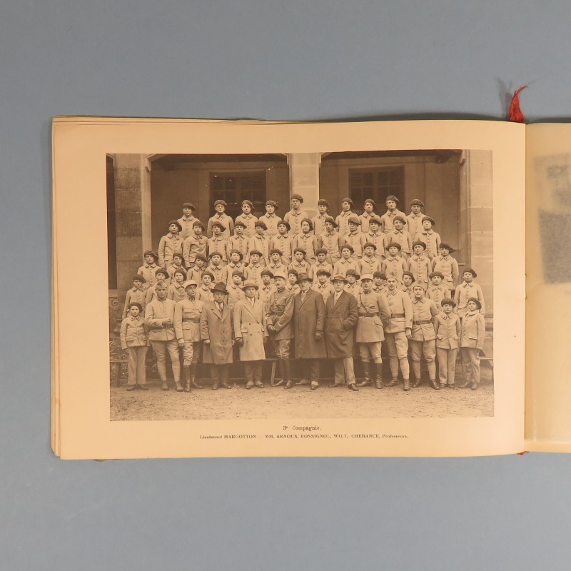 ALBUM PHOTOS REGIMENTAIRE SOUVENIR DE L'ECOLE MILITAIRE PREPARATOIRE D'AUTUN 1929-1930