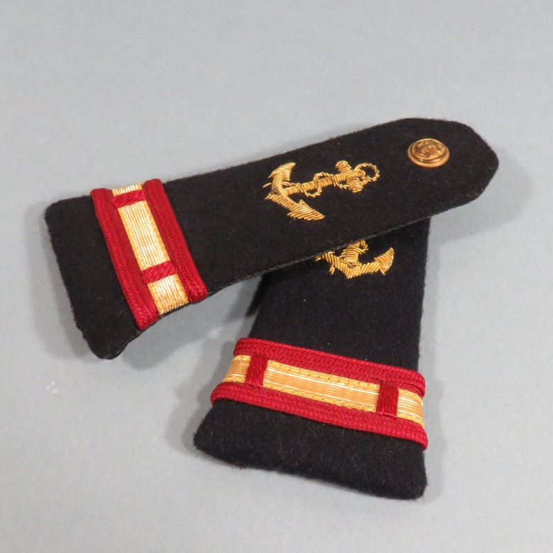 PAIRE D'EPAULETTES MEDECIN ASPIRANT DE MARINE ANCRES BRODEES EN CANNETILLE DOREE ANNEES 1970