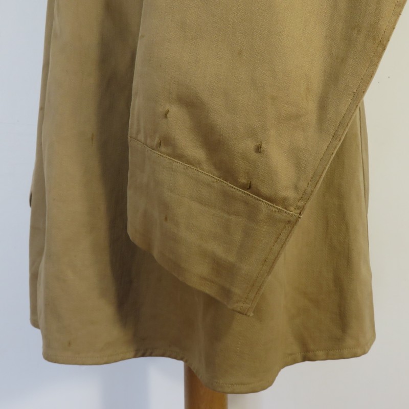 VAREUSE VESTE OFFICIER MODELE 1920 CHASSEURS ALPINS OU A PIED COULEUR BEIGE EN GABARDINE COL SAXE