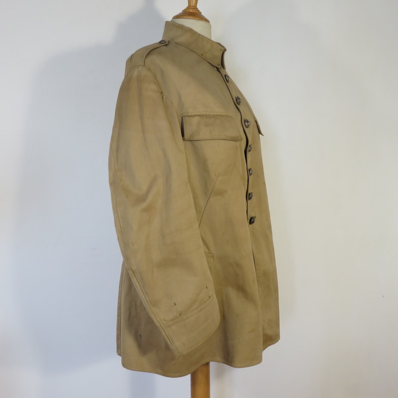 VAREUSE VESTE OFFICIER MODELE 1920 CHASSEURS ALPINS OU A PIED COULEUR BEIGE EN GABARDINE COL SAXE