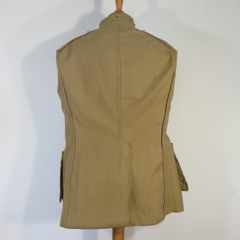 VAREUSE VESTE OFFICIER MODELE 1920 CHASSEURS ALPINS OU A PIED COULEUR BEIGE EN GABARDINE COL SAXE