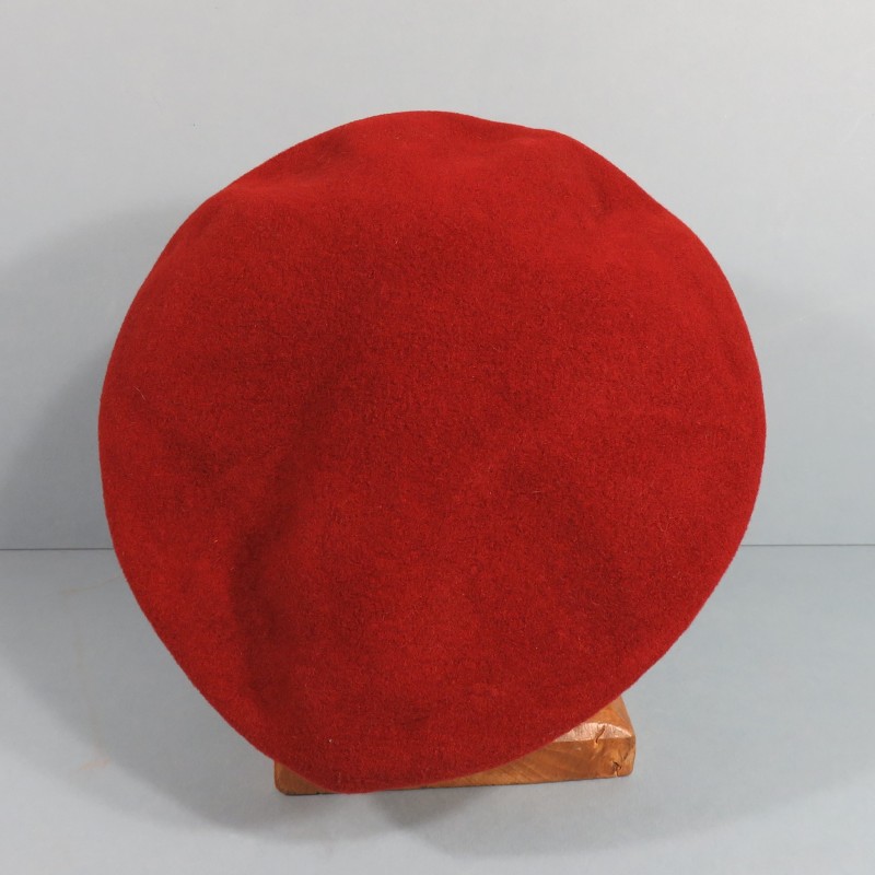 BERET ROUGE AMARANTE HUSSARDS PARACHUTISTES TAILLE 55 FABRICATION ANNEES 1980 1er RHP