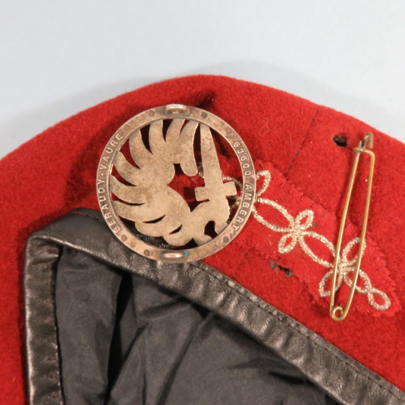 BERET ROUGE AMARANTE HUSSARDS PARACHUTISTES TAILLE 55 FABRICATION ANNEES 1980 1er RHP