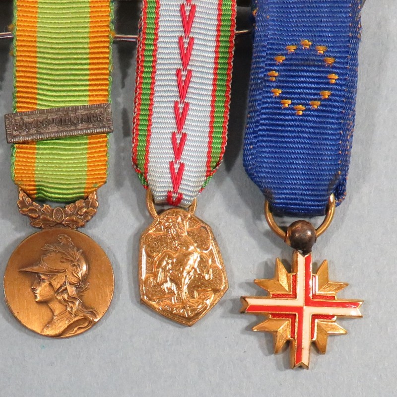 FRANCE BARRETTE DE 5 REDUCTIONS SOUS OFFICIER MEDAILLE MILITAIRE ANCIEN COMBATTANT SECONDE GUERRE EUROPE