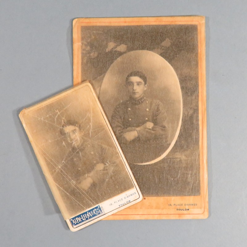 ENSEMBLE DE 2 PHOTOS D'UN SOLDAT DU 8 REGIMENT D'INFANTERIE COLONIALE  FORMAT 16.5 X 11 cm ET CDV GUERRE 1914 1918