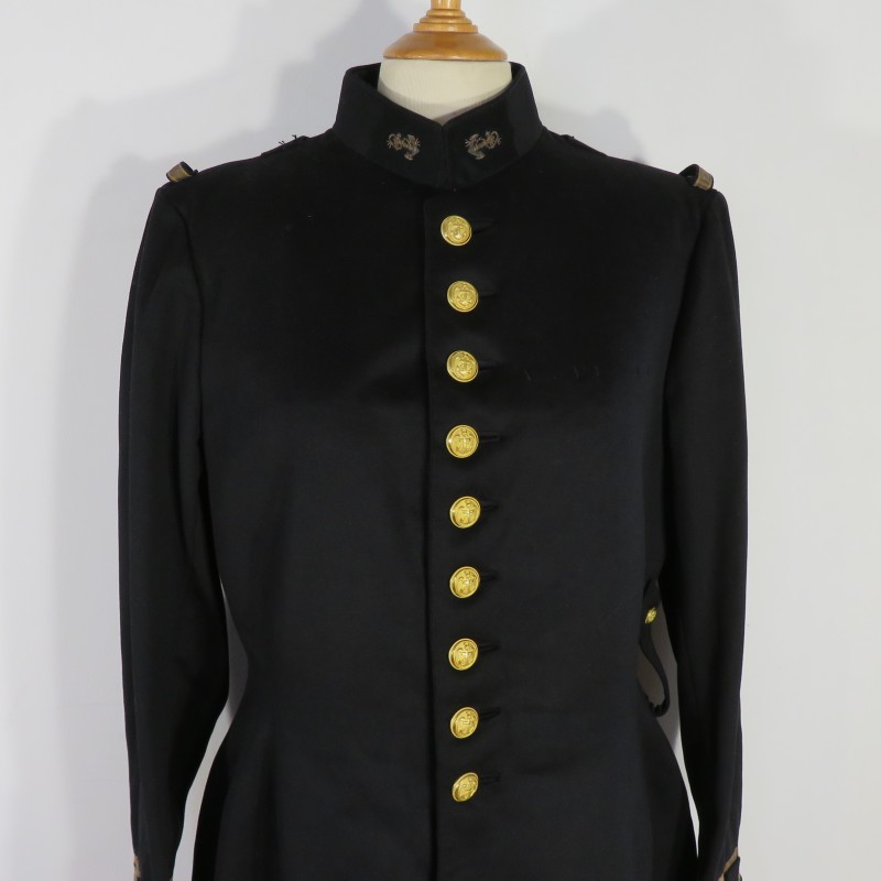 VESTE D'UNIFORME MODELE 1931 D'UN CAPITAINE DE L'INFANTERIE COLONIALE VESTE NOMINATIVE VIDAL ET DATEE 1935