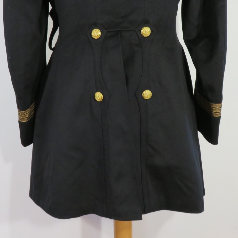 VESTE D'UNIFORME MODELE 1931 D'UN CAPITAINE DE L'INFANTERIE COLONIALE VESTE NOMINATIVE VIDAL ET DATEE 1935