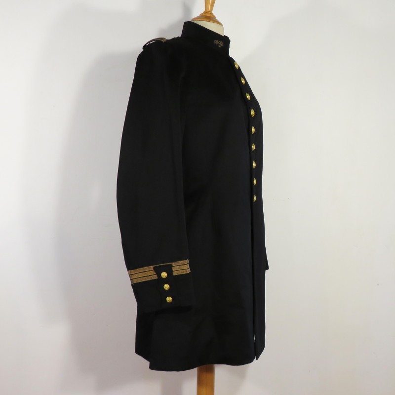 VESTE D'UNIFORME MODELE 1931 D'UN CAPITAINE DE L'INFANTERIE COLONIALE VESTE NOMINATIVE VIDAL ET DATEE 1935