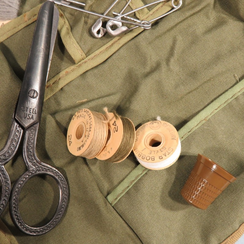 TROUSSE DE COUTURE EQUIPEMENT INDIVIDUEL WAAC OU DES GI MILITARIA US WW2