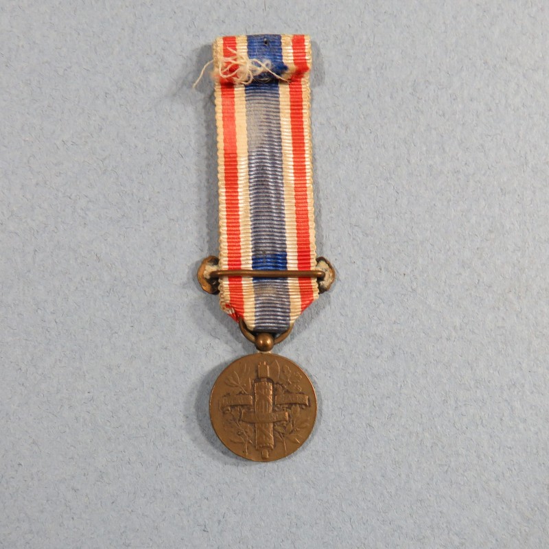 FRANCE REDUCTION DE LA MEDAILLE DE LA FIDELITE AVEC SA BARRETTE FIDELITE CLASSE BRONZE ALSACE LORRAINE °