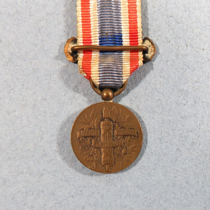 FRANCE REDUCTION DE LA MEDAILLE DE LA FIDELITE AVEC SA BARRETTE FIDELITE CLASSE BRONZE ALSACE LORRAINE °