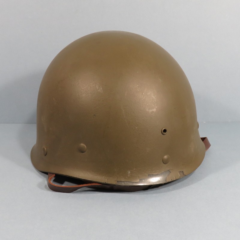 CASQUE FRANCAIS MODELE 1951 AVEC CAMOUFLAGE ET PANSEMENT ETAT NEUF DE STOCK LOURD M.MA.OU 1952 ET LINER E.P.C. 1952