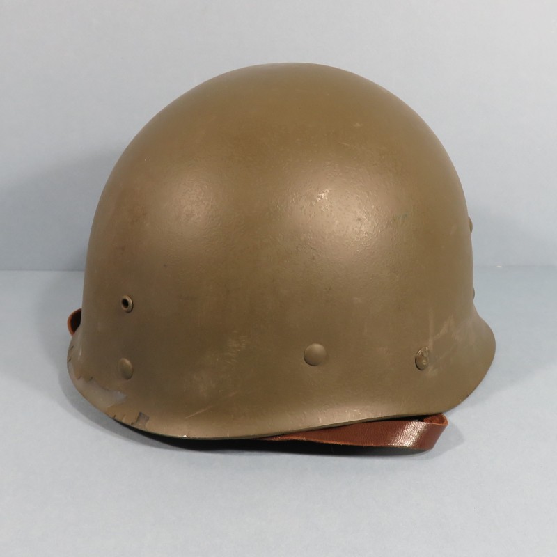 CASQUE FRANCAIS MODELE 1951 AVEC CAMOUFLAGE ET PANSEMENT ETAT NEUF DE STOCK LOURD M.MA.OU 1952 ET LINER E.P.C. 1952