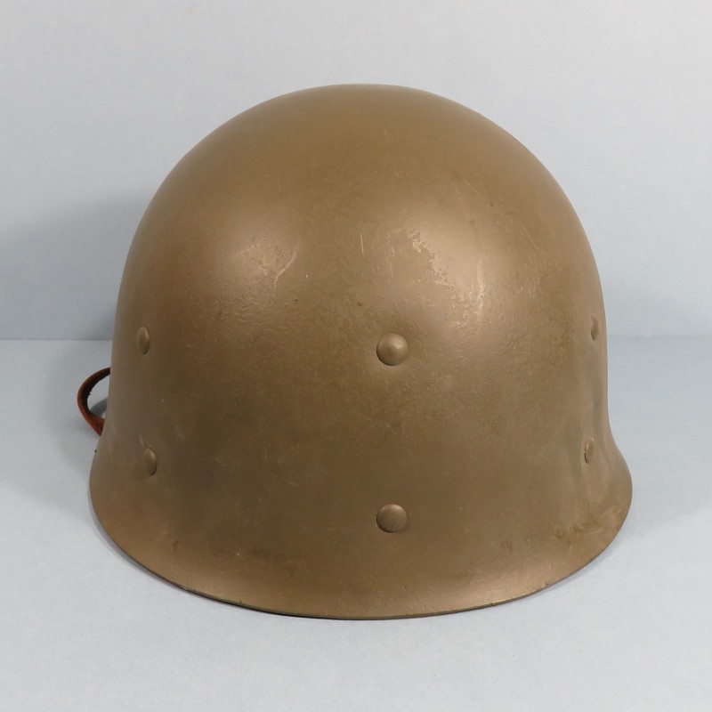 CASQUE FRANCAIS MODELE 1951 AVEC CAMOUFLAGE ET PANSEMENT ETAT NEUF DE STOCK LOURD M.MA.OU 1952 ET LINER E.P.C. 1952