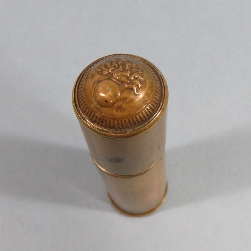 BRIQUET DE POILUS AVEC BOUTON D'UNIFORME DE POILUS ARTISANAT DE TRANCHEES SOUVENIR 1914 1918