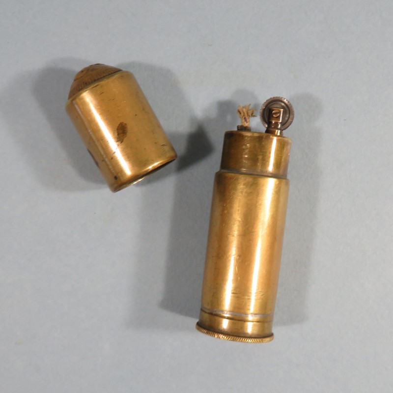 BRIQUET DE POILUS AVEC BOUTON D'UNIFORME DE POILUS ARTISANAT DE TRANCHEES SOUVENIR 1914 1918