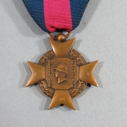 FRANCE MEDAILLE OU CROIX DES SERVICES MILITAIRES VOLONTAIRES OU MERITE MILITAIRE SECOND MODELE CLASSE BRONZE