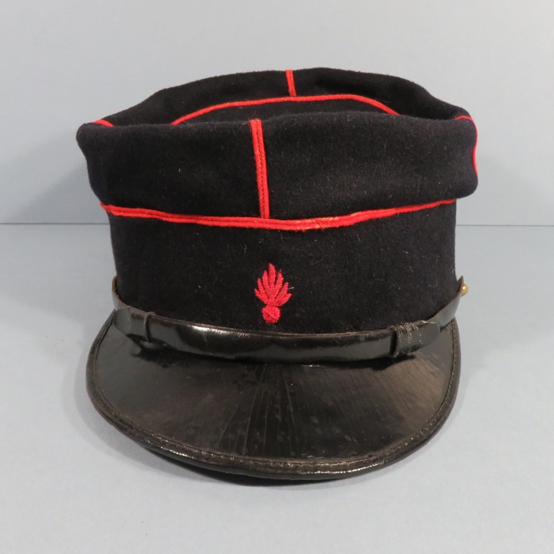 KEPI DE SAPEURS-POMPIERS MODELE 1884 TAILLE 57 FABRICATION FRED-MIEGE A CHAMBERY SP