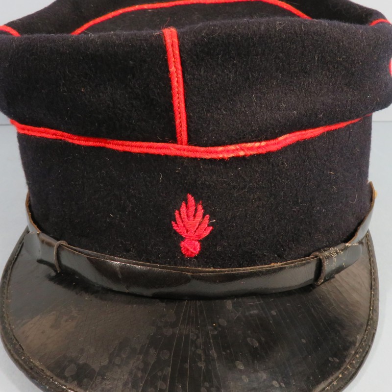 KEPI DE SAPEURS-POMPIERS MODELE 1884 TAILLE 57 FABRICATION FRED-MIEGE A CHAMBERY SP