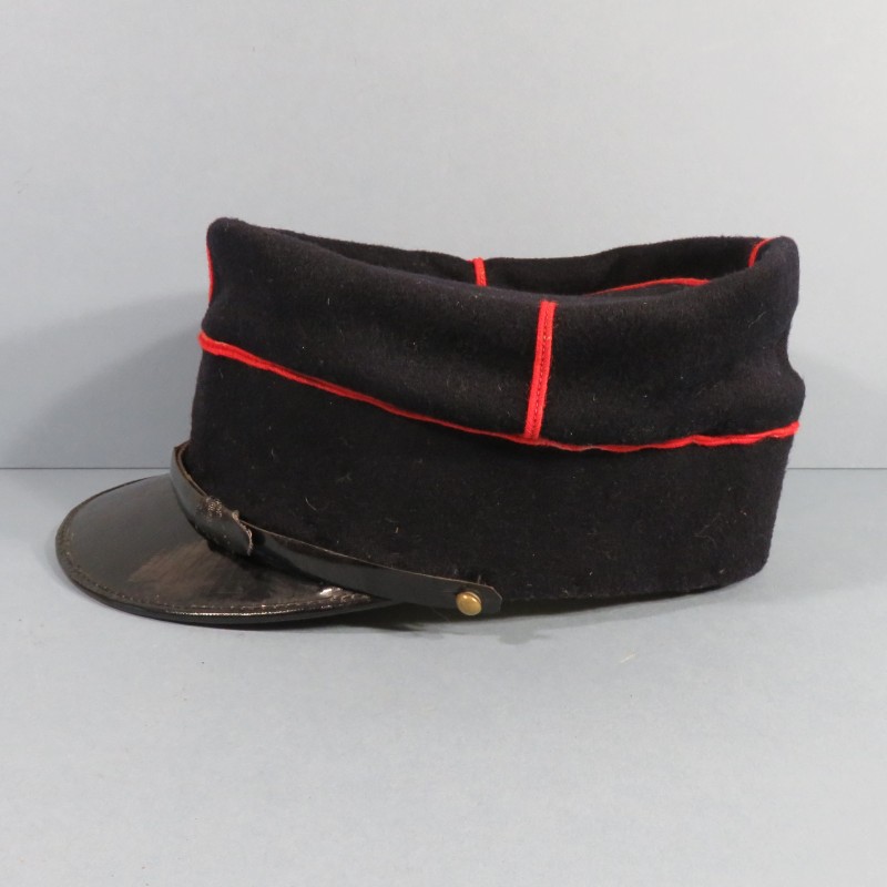 KEPI DE SAPEURS-POMPIERS MODELE 1884 TAILLE 57 FABRICATION FRED-MIEGE A CHAMBERY SP