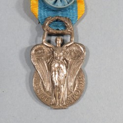 MEDAILLE D'OFFICIER DU MERITE SPORTIF EN ARGENT 1956 - 1963 EN BOITE