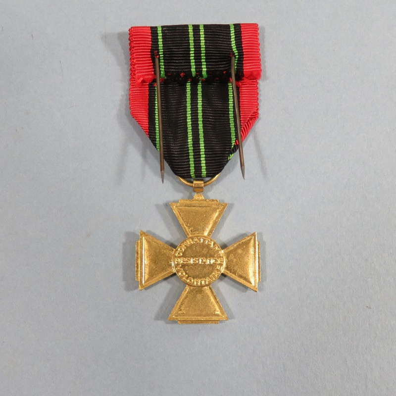 FRANCE MEDAILLE OU CROIX DES COMBATTANTS VOLONTAIRES DE LA RESISTANCE 1939-1945