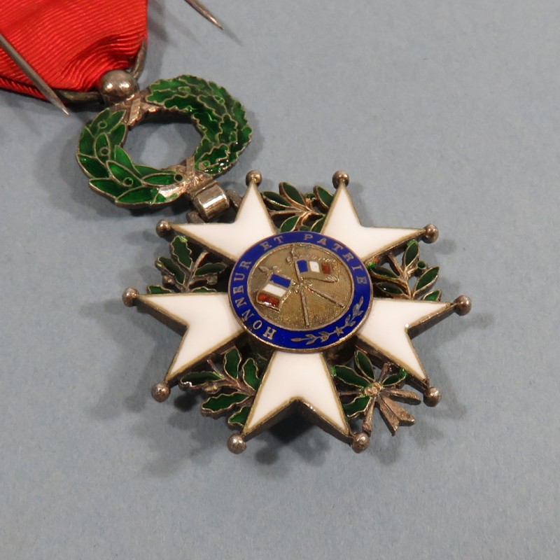 FRANCE MEDAILLE DE CHEVALIER DE L'ORDRE DE LA LEGION D'HONNEUR 4 ème REPUBLIQUE