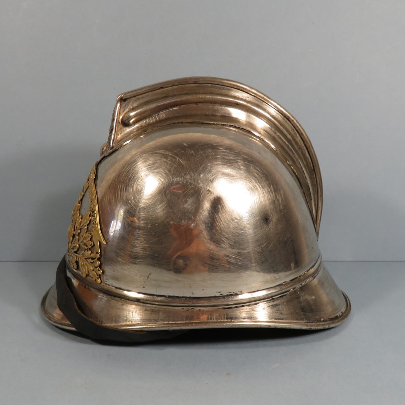 CASQUE D'OFFICIER DES SAPEURS POMPIERS AVEC PLAQUE DE LA VILLE DE LAUZET SAPEURS-POMPIERS MODELE 1885-95