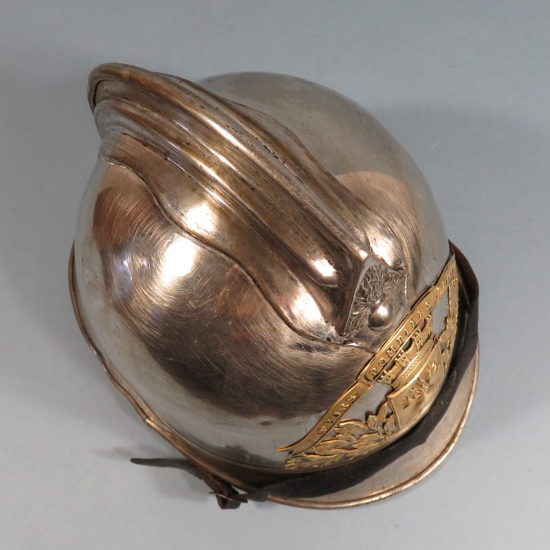 CASQUE D'OFFICIER DES SAPEURS POMPIERS AVEC PLAQUE DE LA VILLE DE LAUZET SAPEURS-POMPIERS MODELE 1885-95