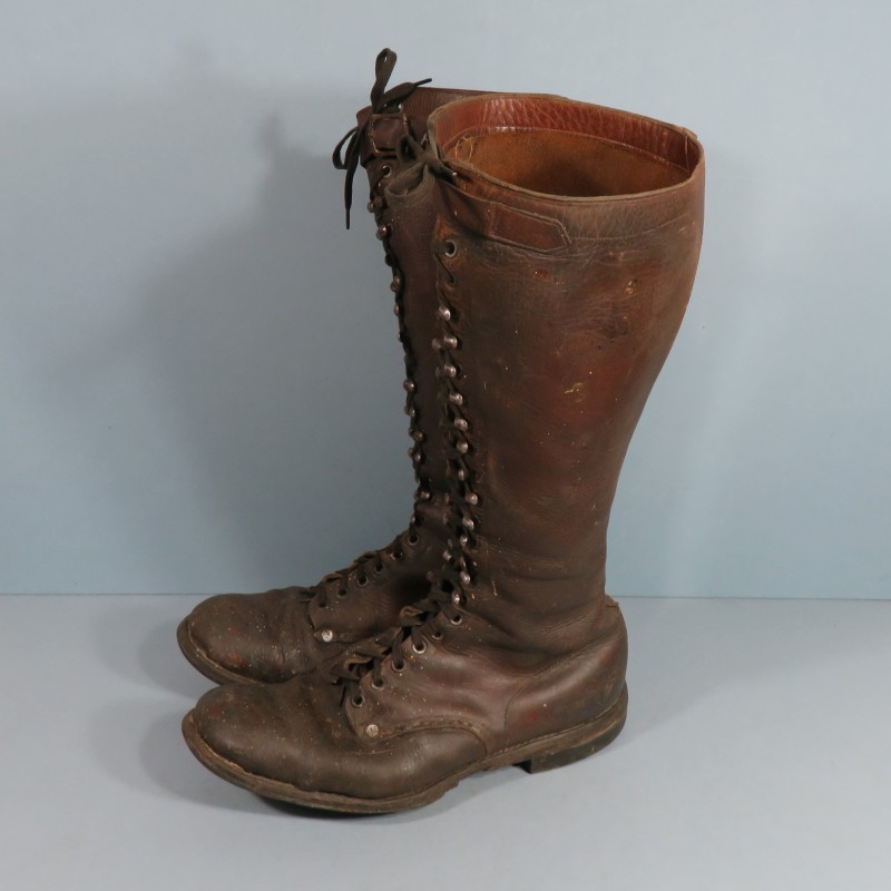 BOTTES A LACETS D'OFFICIER DITES AVIATEUR EN CUIR MARRON FABRICATION 1914 1918 PILOTE CHARS DE COMBAT PREMIERE ET SECONDE GUERRE