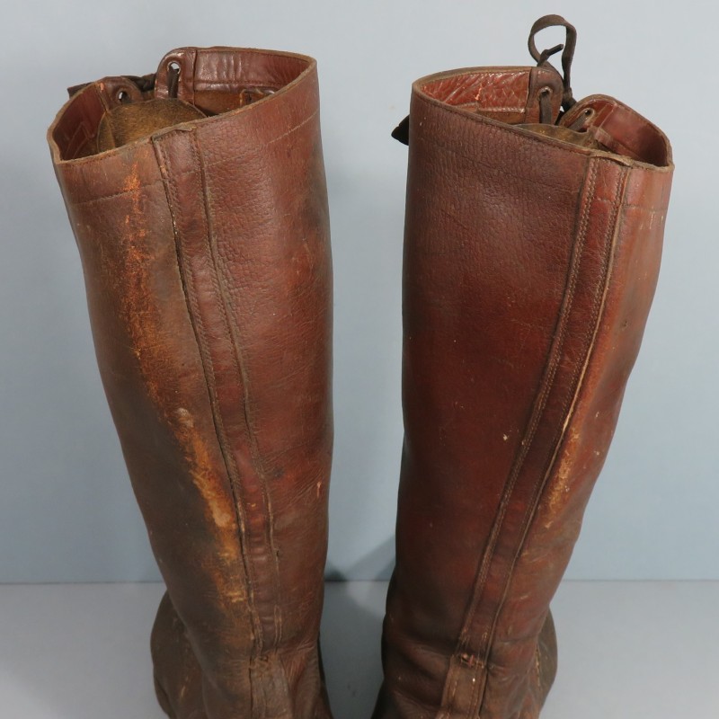 BOTTES A LACETS D'OFFICIER DITES AVIATEUR EN CUIR MARRON FABRICATION 1914 1918 PILOTE CHARS DE COMBAT PREMIERE ET SECONDE GUERRE