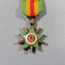 BENIN REDUCTION DE LA MEDAILLE D'OFFICIER DE L'ORDRE NATIONAL DU MERITE MERIT ORDER OFFICER MEDAL °