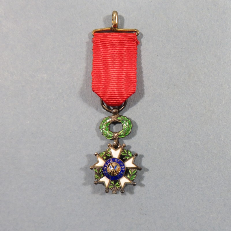 FRANCE REDUCTION DE LA MEDAILLE DE CHEVALIER DE L'ORDRE DE LA LEGION D'HONNEUR HONOR LEGION MEDAL °