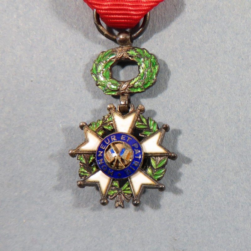 FRANCE REDUCTION DE LA MEDAILLE DE CHEVALIER DE L'ORDRE DE LA LEGION D'HONNEUR HONOR LEGION MEDAL °