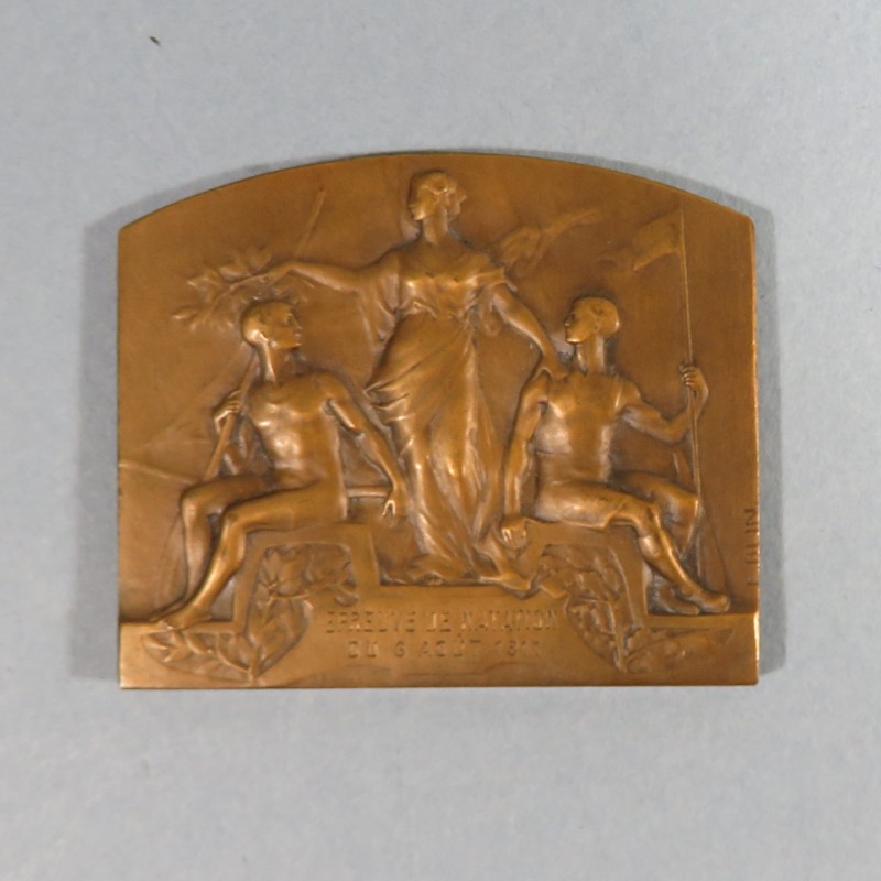 MEDAILLE DE TABLE PLAQUE SOCIETES PARISIENNE DE PREPARATION MILITAIRE SAG EPREUVE DE NATATION 1911 PAR E. BLIN