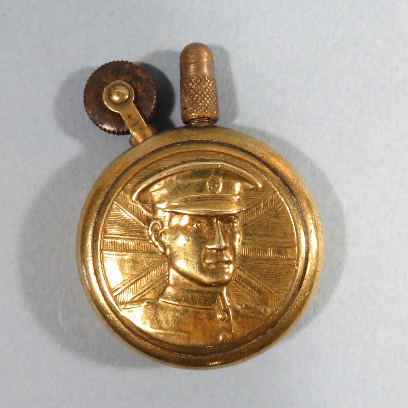 BRIQUET DE POILUS PORTRAIT DE SOLDAT ET BLASON ANGLAIS ARTISANAT DE TRANCHEE SOUVENIR DE LA GUERRE 1914 1918