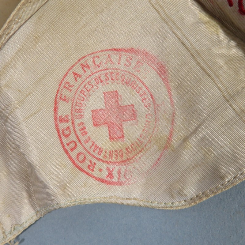 ENSEMBLE CROIX ROUGE FAMILLE PECHINE ALBERT ET MICHEL POCHETTE AVEC BRASSARD PLAQUE D'IDENTITE ET LISTE DE L'EQUIPE