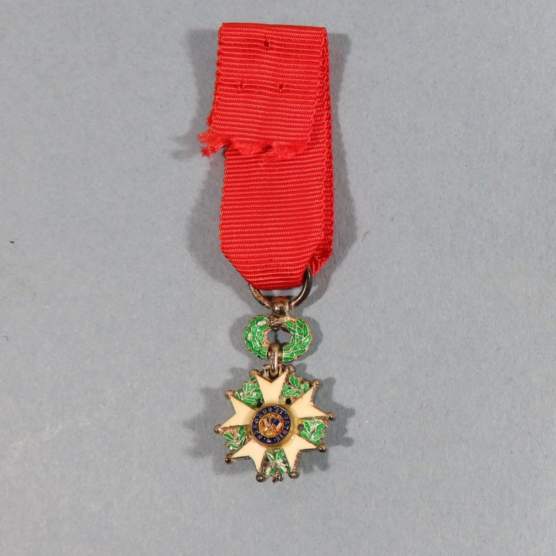 FRANCE REDUCTION DE LA MEDAILLE DE CHEVALIER DE L'ORDRE DE LA LEGION D'HONNEUR HONOR LEGION MEDAL °