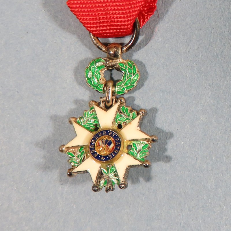 FRANCE REDUCTION DE LA MEDAILLE DE CHEVALIER DE L'ORDRE DE LA LEGION D'HONNEUR HONOR LEGION MEDAL °