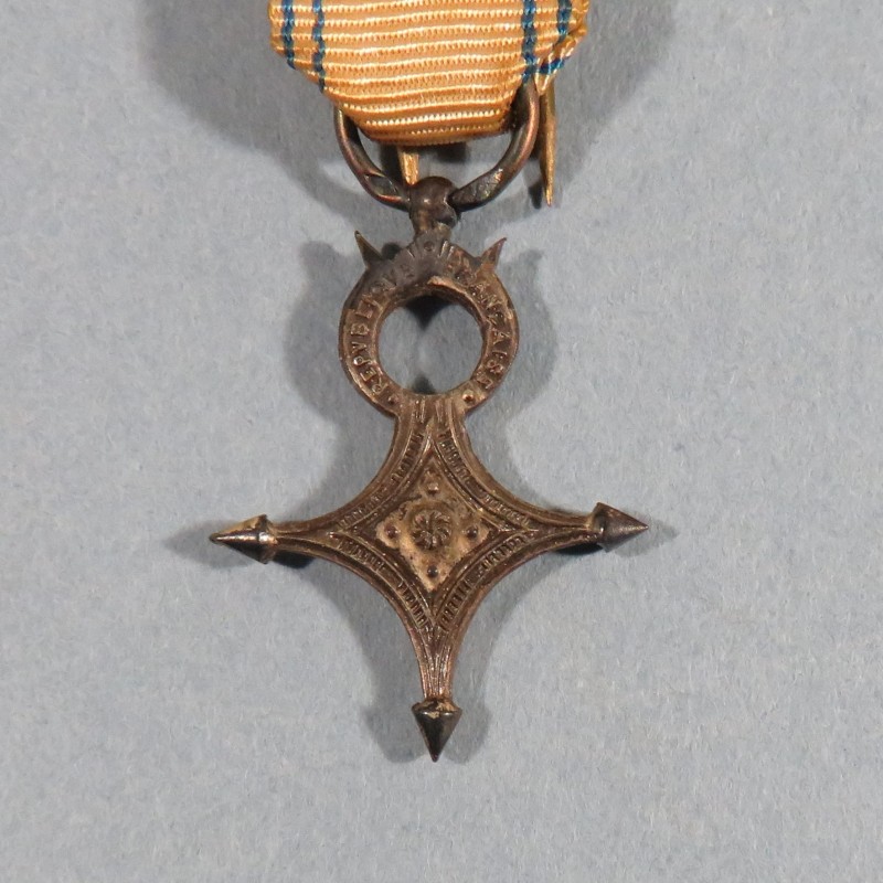 FRANCE REDUCTION DE LA MEDAILLE DE CHEVALIER DE L'ORDRE DU MERITE SAHARIEN SAHARIAN MERIT SILVER MEDAL °