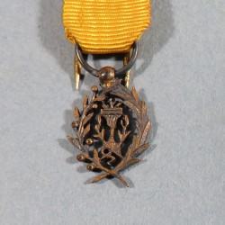 CAMBODGE REDUCTION DE LA MEDAILLE DE CHEVALIER DE L'ORDRE DU MUNISERAPHON MERIT MEDAL °