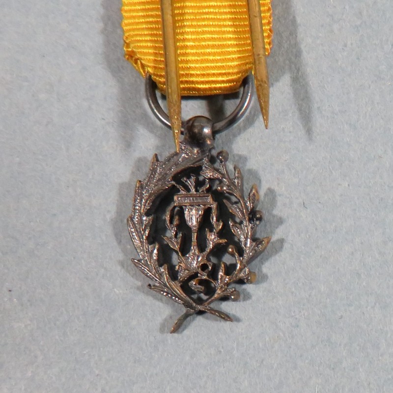 CAMBODGE REDUCTION DE LA MEDAILLE DE CHEVALIER DE L'ORDRE DU MUNISERAPHON MERIT MEDAL °