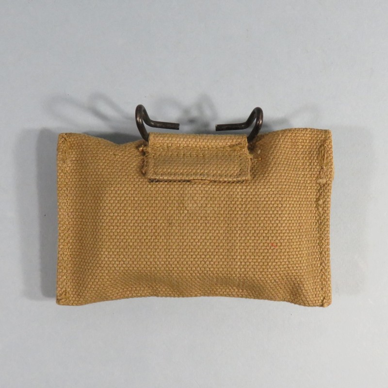 POCHETTE A PANSEMENT US 1944 POUCH BRITISH MADE ETUI + PANSEMENT BOIT METALIQUE