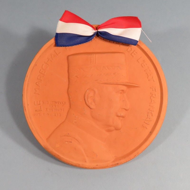 MEDAILLE EN TERRE PROPAGANDE DU MERECHAL PETAIN CHEF DE L'ETAT FRANCAIS DATE 1940 PAR L.B. BOTINELLY ET F. DE NUNE